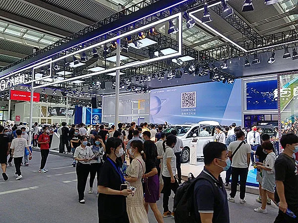 Automobile exports from China have soared to the top of the world